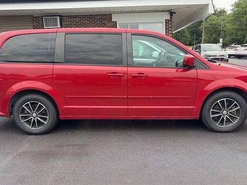 Used 2016 Dodge Grand Caravan R/T w/ Driver Convenience Group FWD image 1