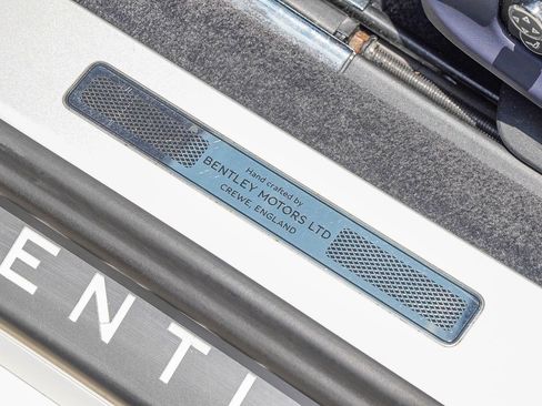 Used 2021 Bentley Continental GT image 41