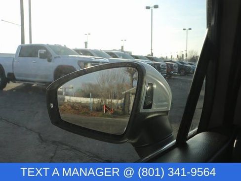 Used 2024 Volkswagen Tiguan SE image 13