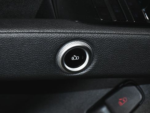 Used 2024 Maserati Grecale GT image 11