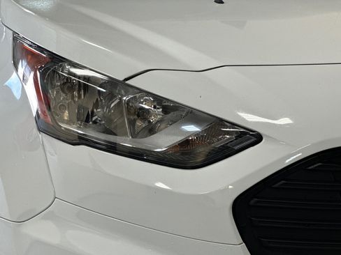 Used 2020 Ford Transit Connect XLT image 41