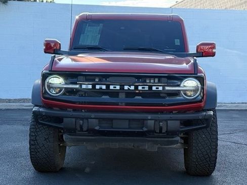 Used 2024 Ford Bronco Outer Banks w/ Sasquatch Package AWD/4WD image 3