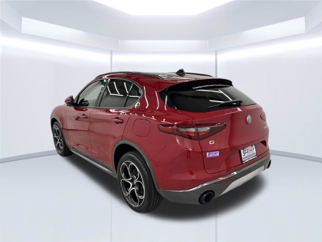 Used 2022 Alfa Romeo Stelvio Ti AWD/4WD image 3