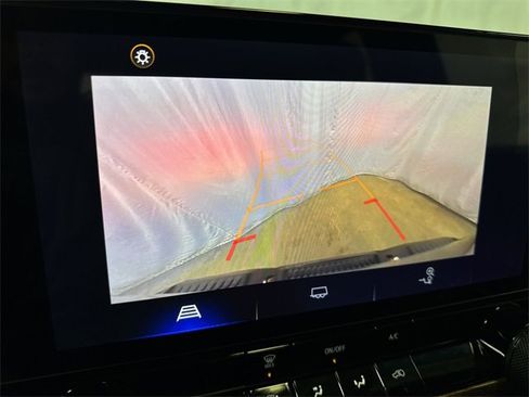 Used 2023 Chevrolet Colorado W/T image 19