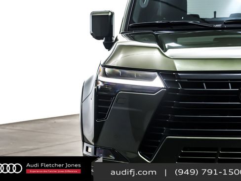 Used 2025 Lexus GX 550 image 14