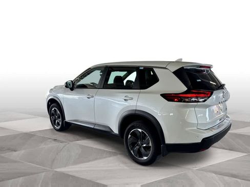 Used 2024 Nissan Rogue SV FWD image 6