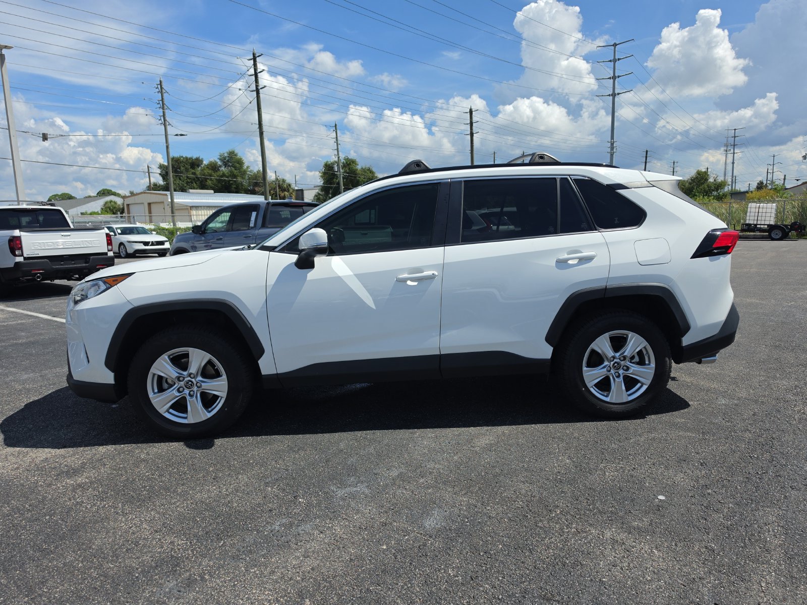 Used 2019 Toyota RAV4 XLE w/ Convenience Package AWD/4WD image 6