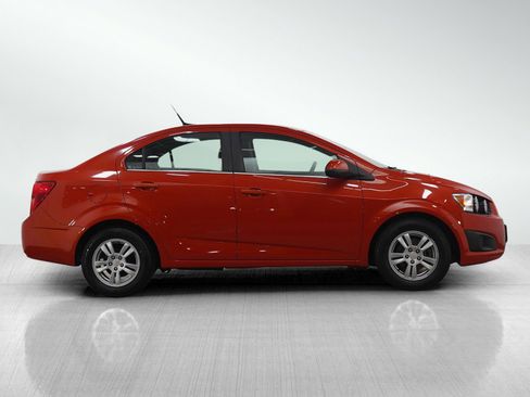 Used 2012 Chevrolet Sonic LT image 6