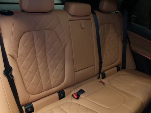 Used 2025 BMW X5 sDrive40i w/ M Sport Package RWD image 45