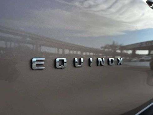 Used 2018 Chevrolet Equinox LS FWD image 15
