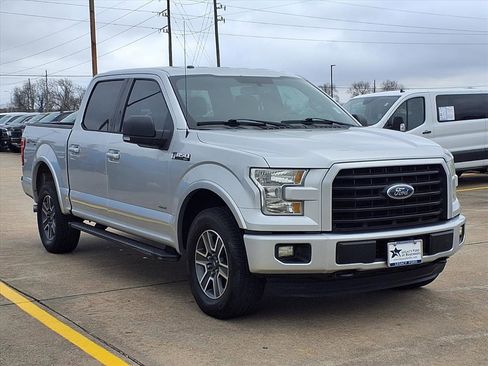 Used 2015 Ford F150 XLT w/ Equipment Group 302A Luxury image 7