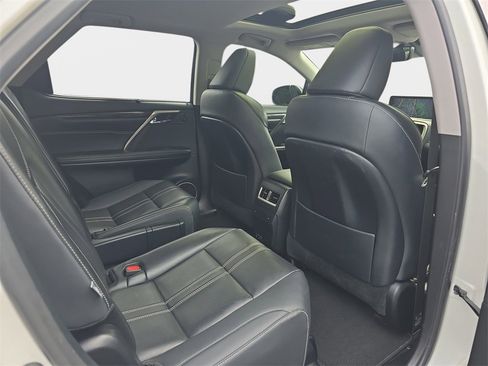 Used 2022 Lexus RX 450hL Luxury image 11