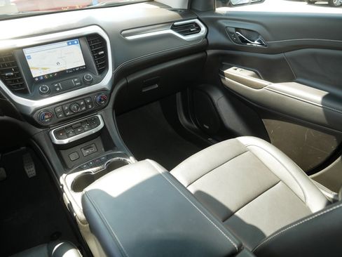 Used 2023 GMC Acadia SLT w/ Elevation Edition AWD/4WD image 11