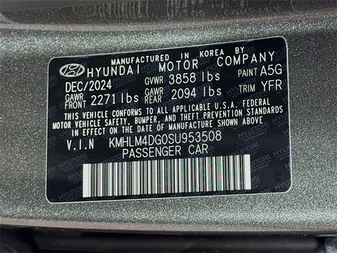 Certified 2025 Hyundai Elantra Sport image 16