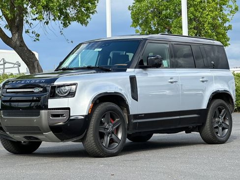 Used 2022 Land Rover Defender 110 X AWD/4WD image 8