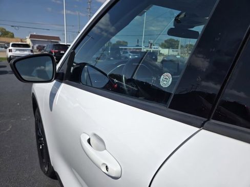 Used 2020 Ford Escape SE Sport image 34