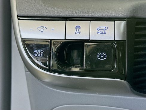 Used 2024 Hyundai Ioniq 5 SEL image 17