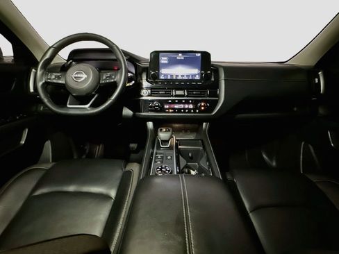 Used 2023 Nissan Pathfinder SL AWD/4WD image 12