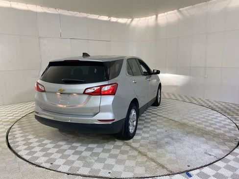 Used 2020 Chevrolet Equinox LT w/ Driver Convenience Package image 17
