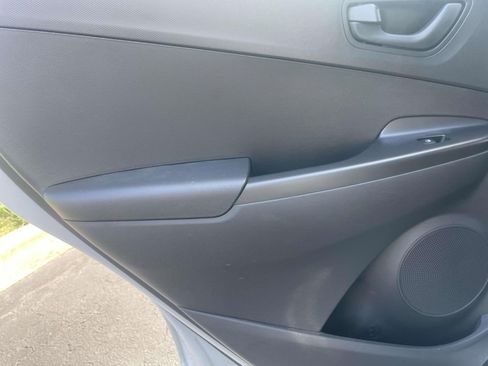 Used 2020 Hyundai Kona SE FWD image 11