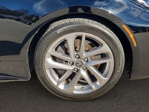 Used 2022 Lexus RC 300 image 9