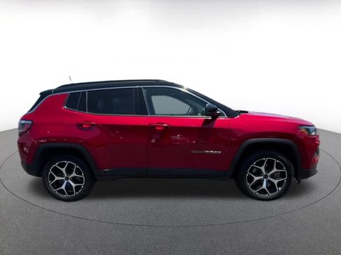 Used 2025 Jeep Compass Limited AWD/4WD image 16
