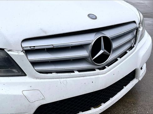 Used 2013 Mercedes-Benz C 250 Sedan image 26