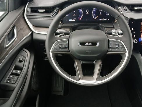 New 2026 Jeep Grand Cherokee Altitude RWD image 21