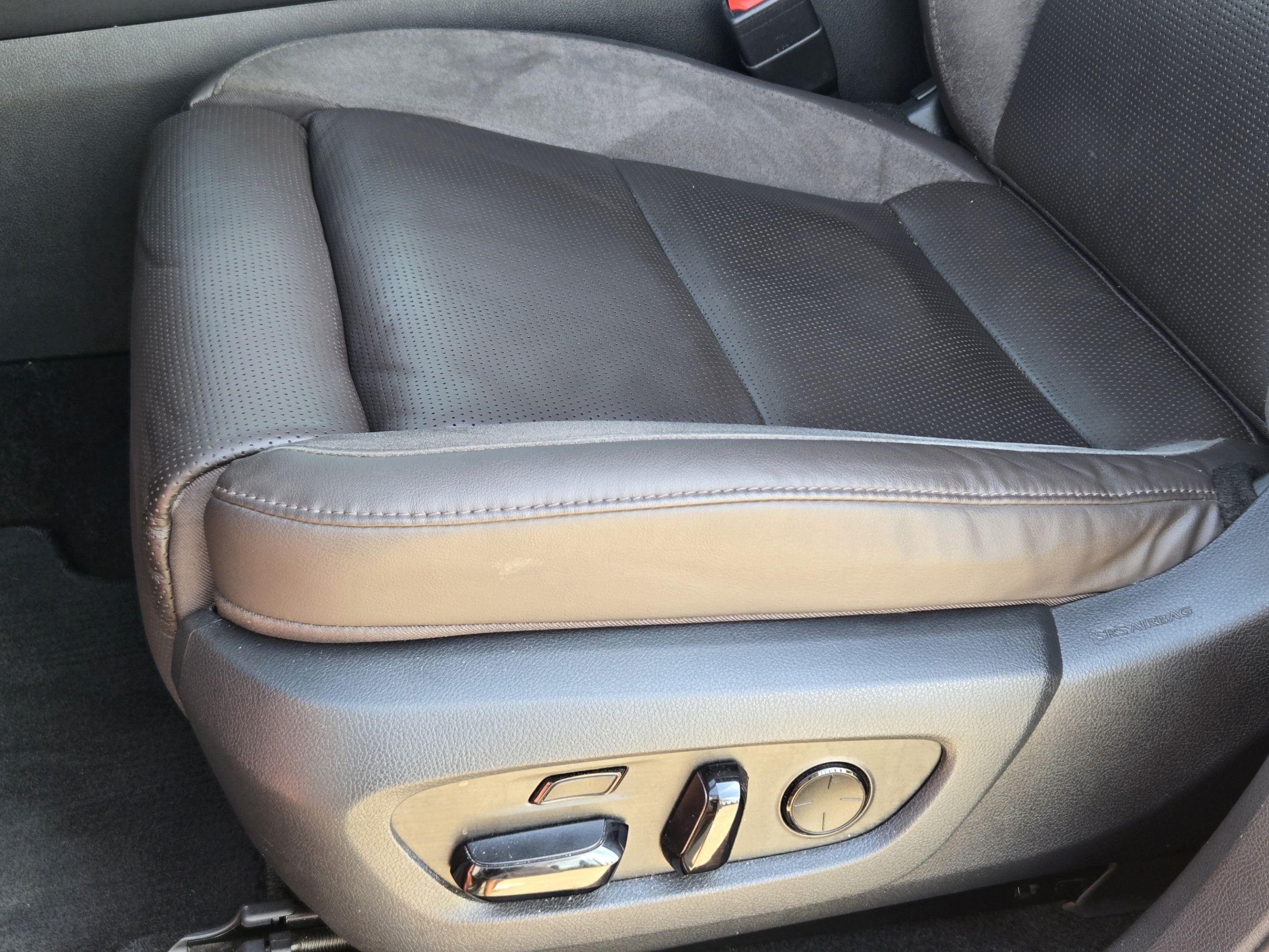 Used 2023 Lexus RX 350 FWD w/ Cold Area Package image 20