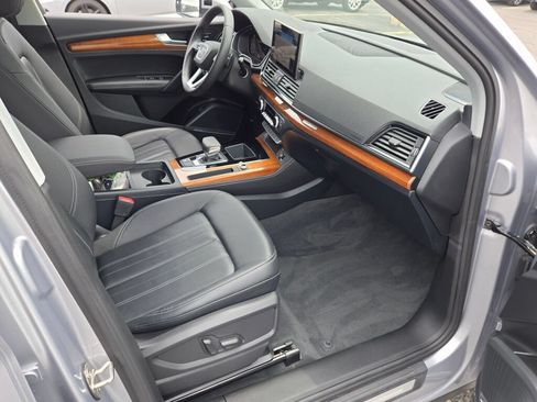 Used 2023 Audi Q5 2.0T Premium Plus w/ Premium Plus Package AWD/4WD image 6
