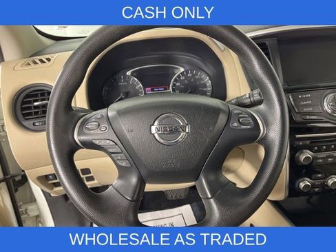 Used 2017 Nissan Pathfinder S image 17