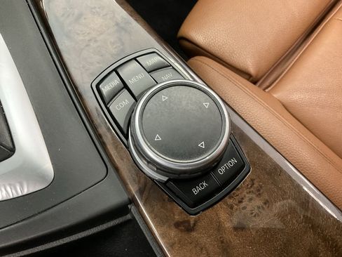 Used 2017 BMW 330i xDrive Wagon image 18