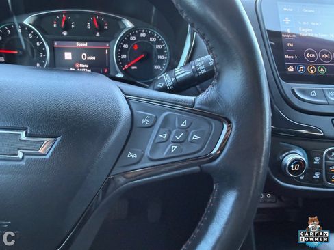 Certified 2022 Chevrolet Equinox RS w/ Infotainment Package image 28