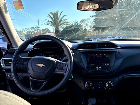 Used 2023 Chevrolet TrailBlazer LT image 14