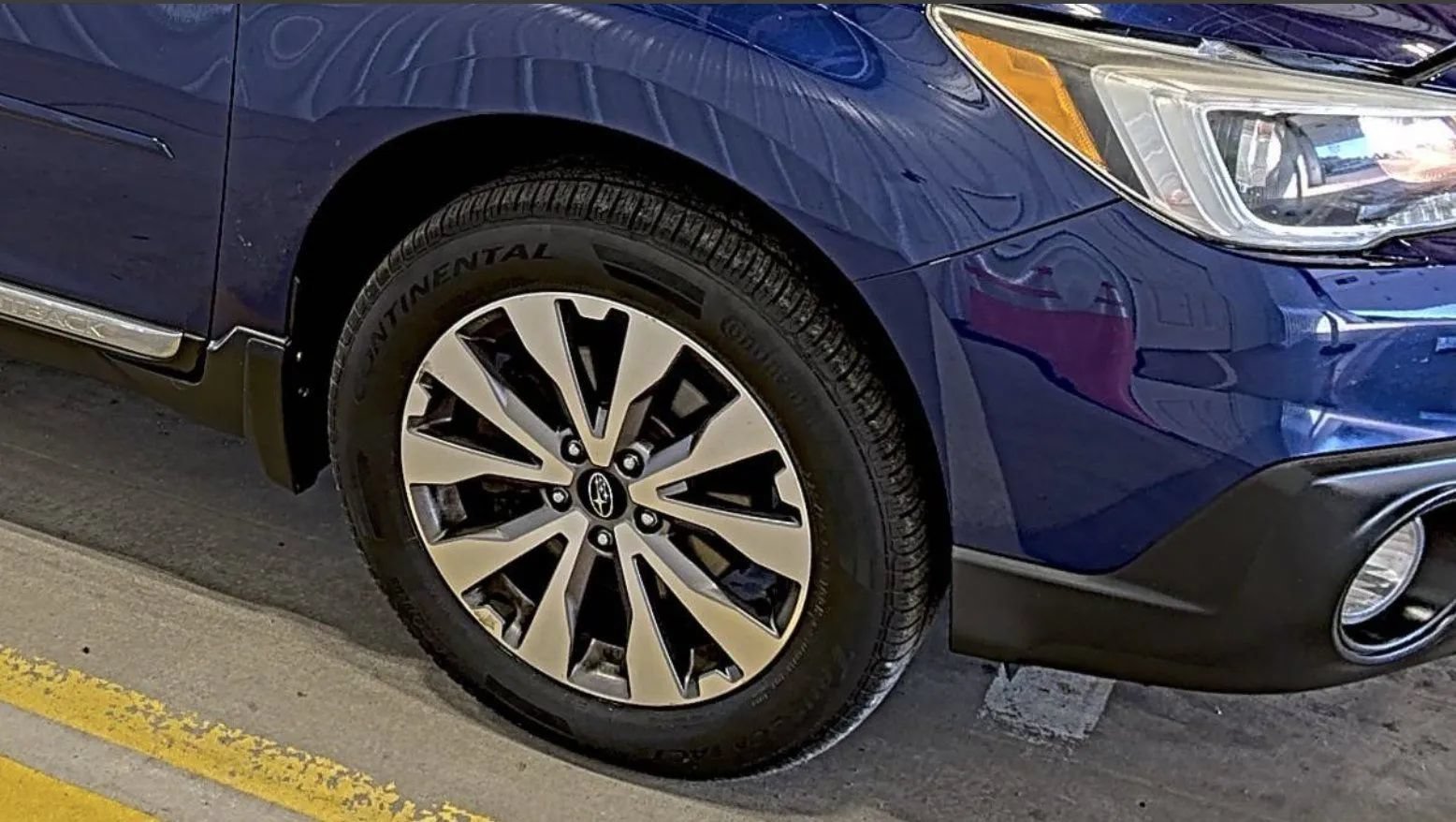 Used 2017 Subaru Outback 3.6R Touring AWD/4WD image 11