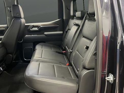 Used 2022 Chevrolet Silverado 1500 LT AWD/4WD image 21