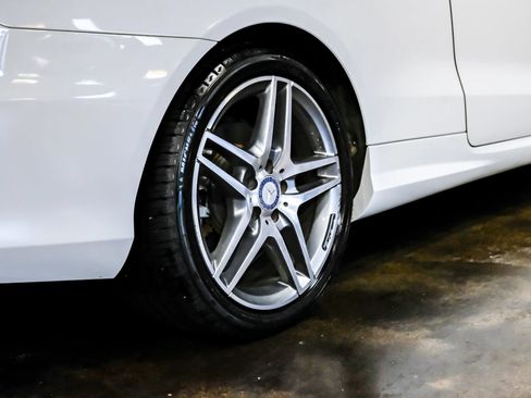 Used 2017 Mercedes-Benz E 400 4MATIC Coupe image 55