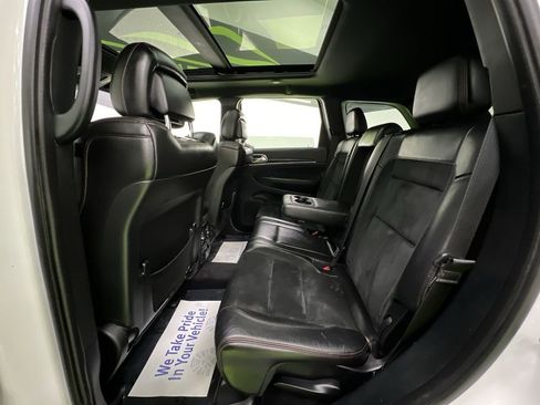 Used 2017 Jeep Grand Cherokee Trailhawk w/ Trailhawk Luxury Group AWD/4WD image 29