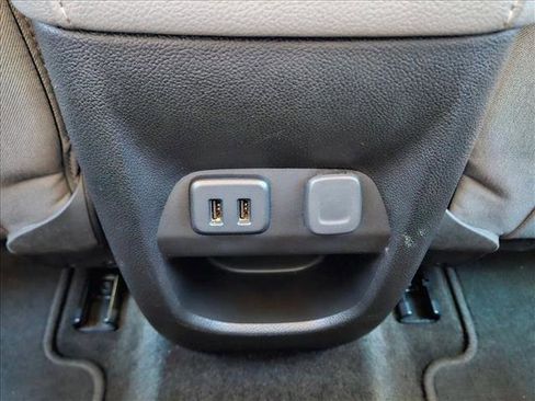 Used 2018 Chevrolet Colorado LT w/ LT Convenience Package image 15