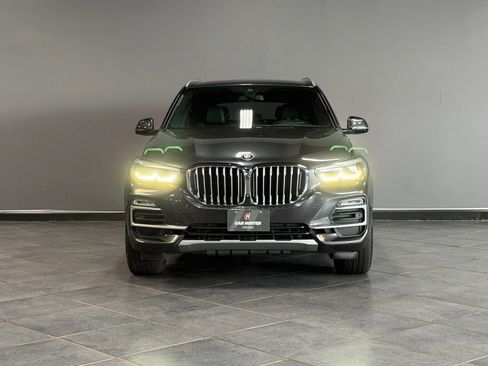 Used 2019 BMW X5 xDrive40i w/ Premium Package 2 AWD/4WD image 3