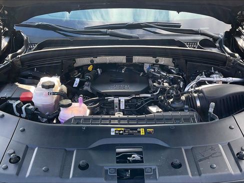 New 2026 Jeep Grand Cherokee Limited w/ Limited Altitude Package image 11