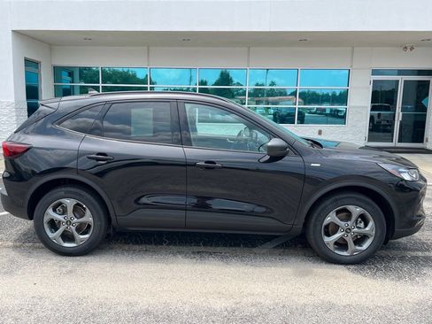 Used 2025 Ford Escape ST-Line AWD/4WD image 2