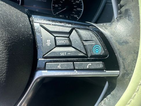 Used 2019 Nissan Altima 2.5 SV FWD image 14