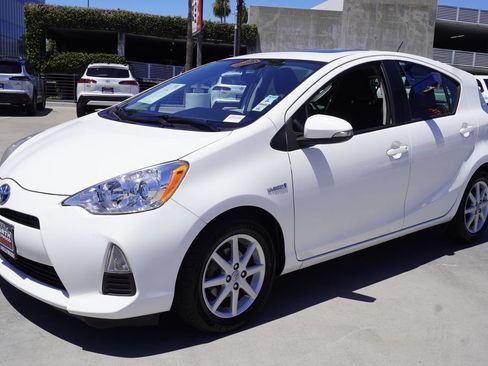 Used 2012 Toyota Prius C Three FWD image 4