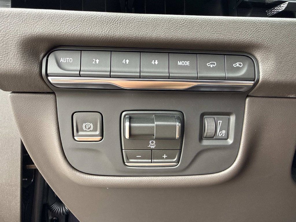 New 2026 Cadillac Escalade ESV Luxury w/ Touring Package AWD/4WD image 33