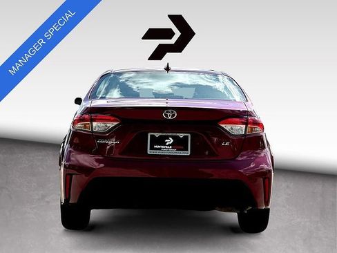 Used 2025 Toyota Corolla LE FWD image 7
