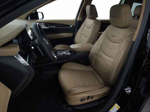 Certified 2025 Cadillac XT6 Sport w/ Platinum Package image 22