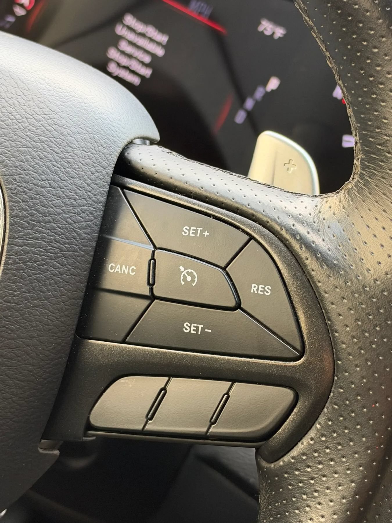 Used 2018 Dodge Durango GT w/ Blacktop Package RWD image 17