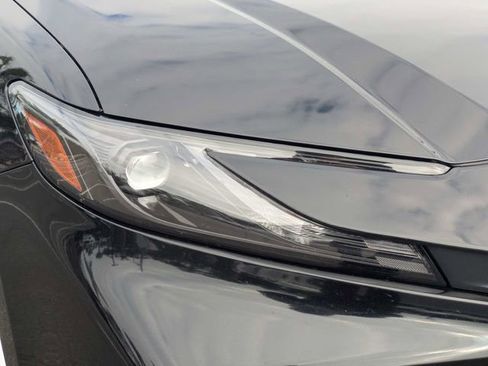 Used 2025 Toyota Camry LE image 9