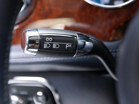 Used 2017 Bentley Mulsanne RWD image 75